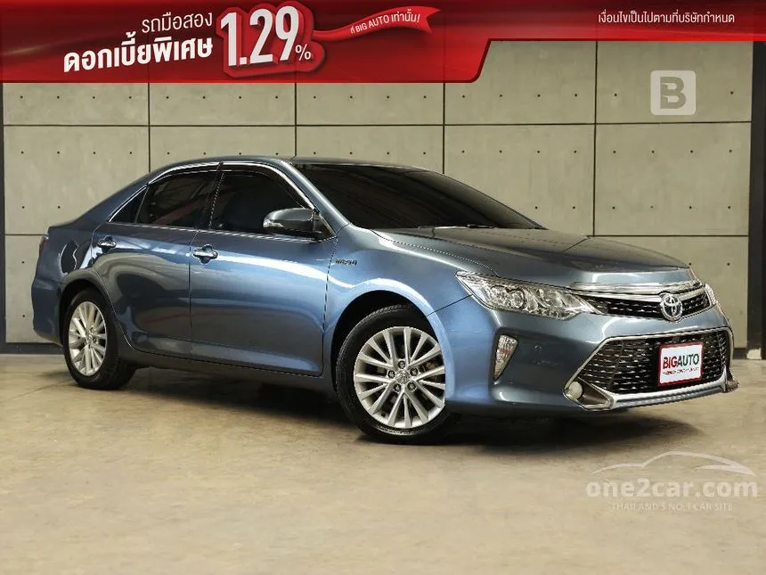 2016 Toyota Camry Hybrid Sedan