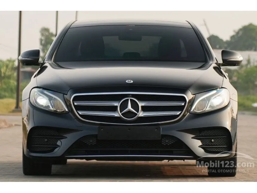 2018 Mercedes-Benz E300 AMG Line Sedan