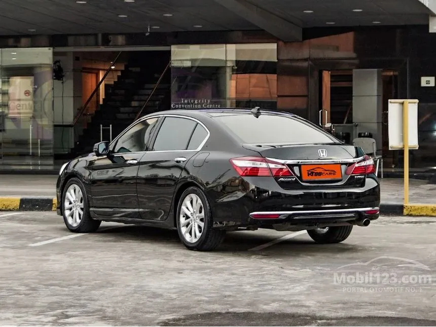 2016 Honda Accord VTi-L Sedan