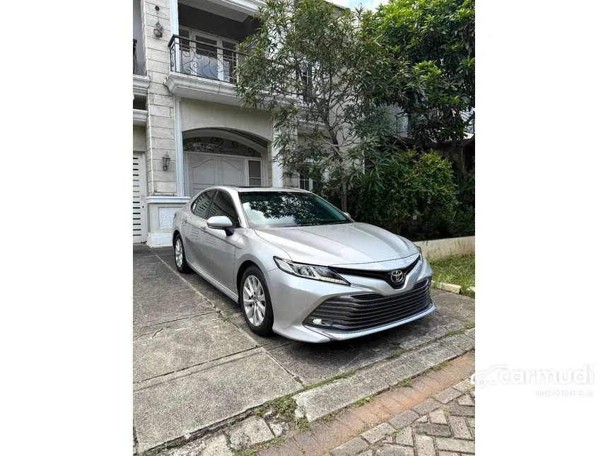 2019 Toyota Camry V Sedan