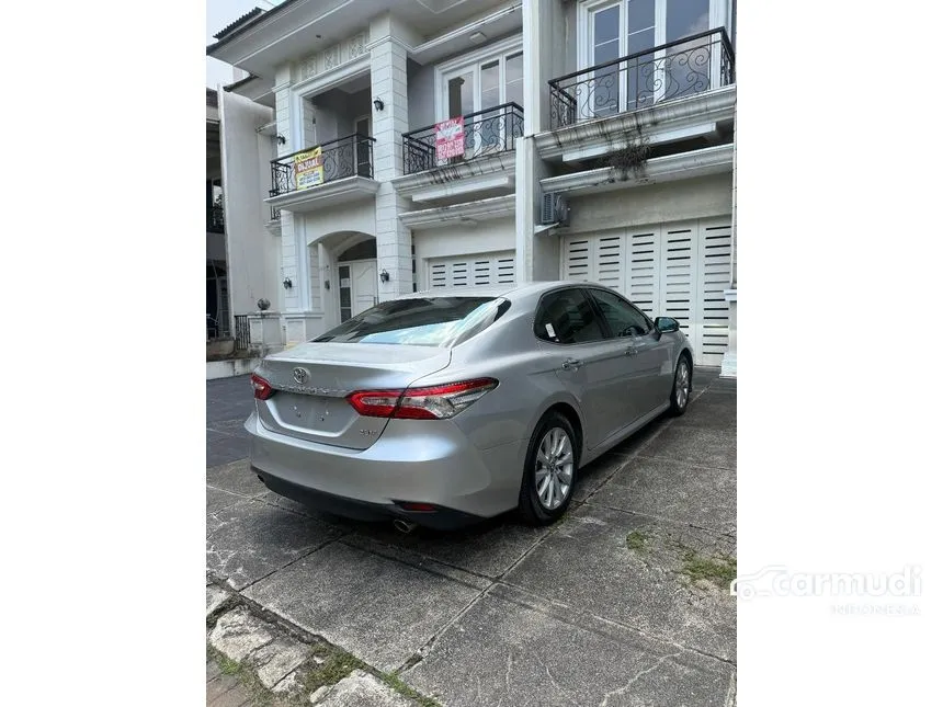 2019 Toyota Camry V Sedan