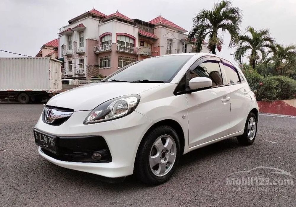 Awal Oktober, Harga Mobil Honda Brio Bekas Rp90 Jutaan