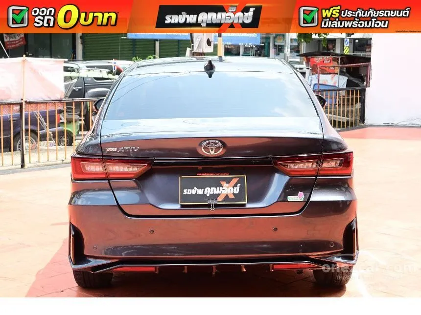 2022 Toyota Yaris Ativ Premium Luxury Sedan