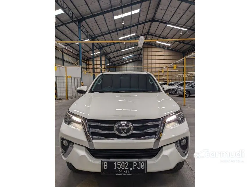 Jual Mobil Toyota Fortuner 2018 VRZ 2.4 di Jawa Barat Automatic SUV Putih Rp 396.000.000