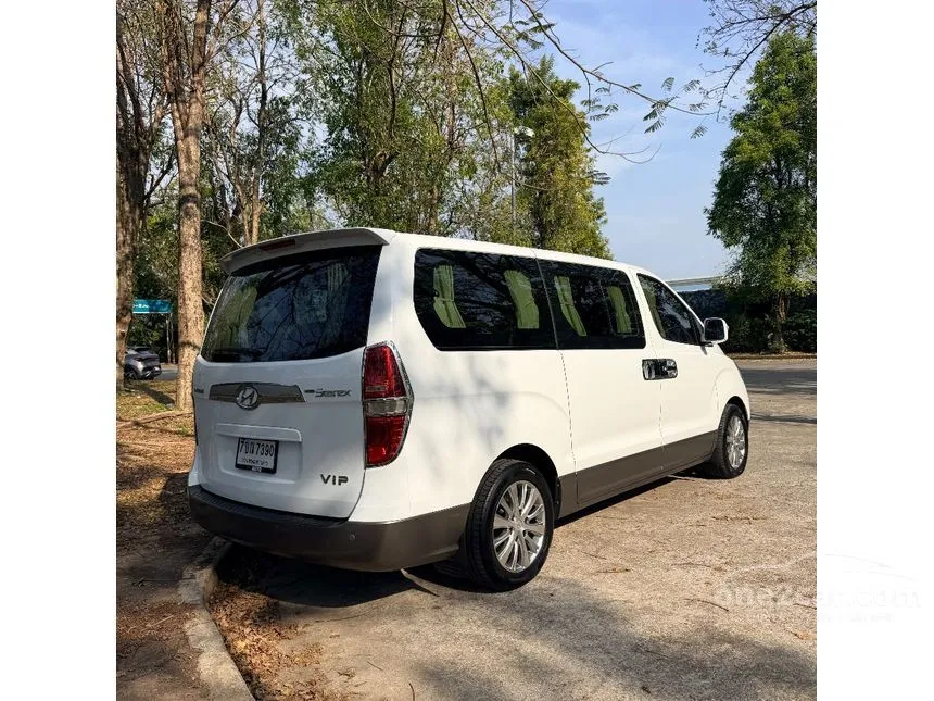 2013 Hyundai GRAND STAREX VIP Wagon