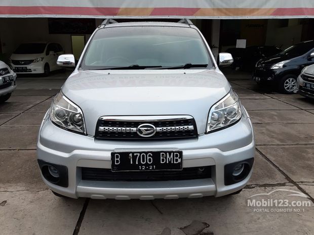 Daihatsu Mobil  bekas  dijual  di Cikarang  Jawa barat 