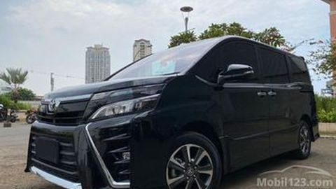 Toyota Voxy Bekas 2019, Baru Jalan 9 Ribu KM Harga Turun Nyaris Rp 100 Juta
