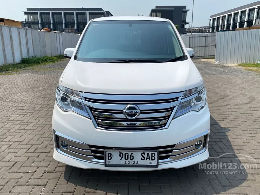 Jual Mobil Nissan Serena 2018 Autech 2.0 di Banten Automatic MPV Putih Rp 243.000.000