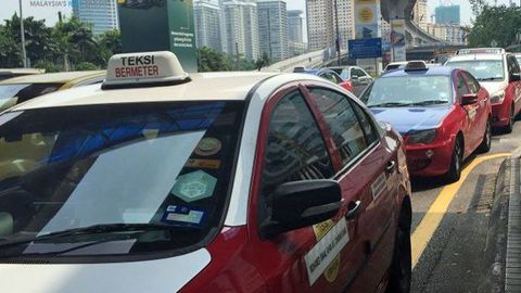 SPAD On Taxi Drivers: Stop Wasting Time Protesting Uber, GrabCar And Improve Services