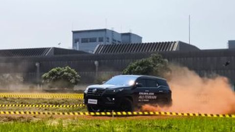 Jajal Langsung Bridgestone Dueler A/T002 di Proving Ground Karawang