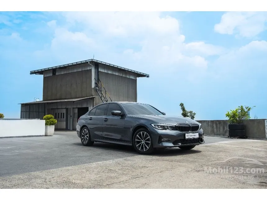 Jual Mobil BMW 320i 2021 Dynamic 2.0 di DKI Jakarta Automatic Sedan Abu
