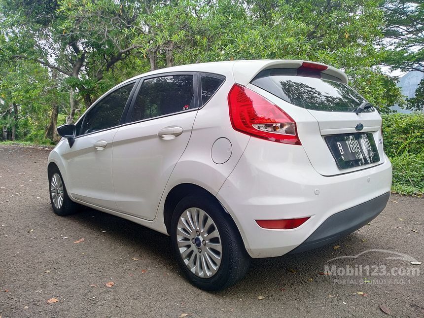  Jual  Mobil Ford  Fiesta  2012 Trend 1 4 di Banten Automatic 