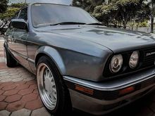1990 BMW 318i 1.8 1.8 Manual Sedan