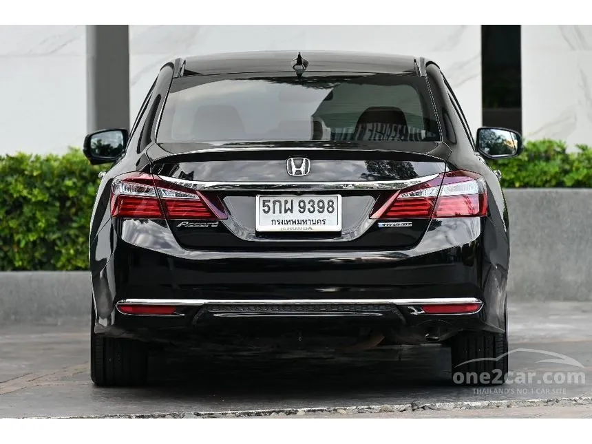 2016 Honda Accord Hybrid TECH i-VTEC Sedan