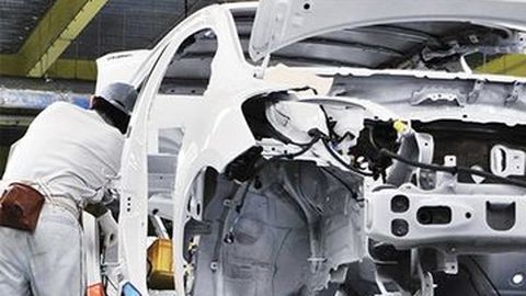 Penjualan Global Toyota Group Menurun