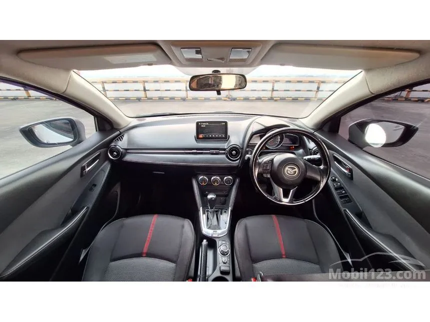 2015 Mazda 2 V Hatchback
