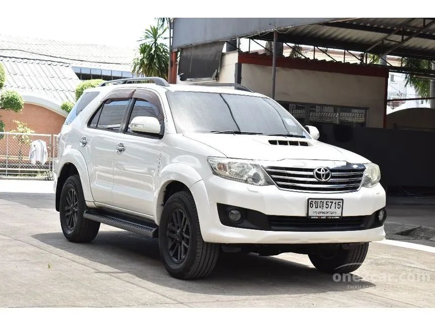 2012 Toyota FORTUNER V SUV