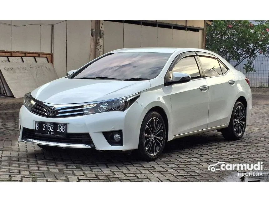 2015 Toyota Corolla Altis V Sedan