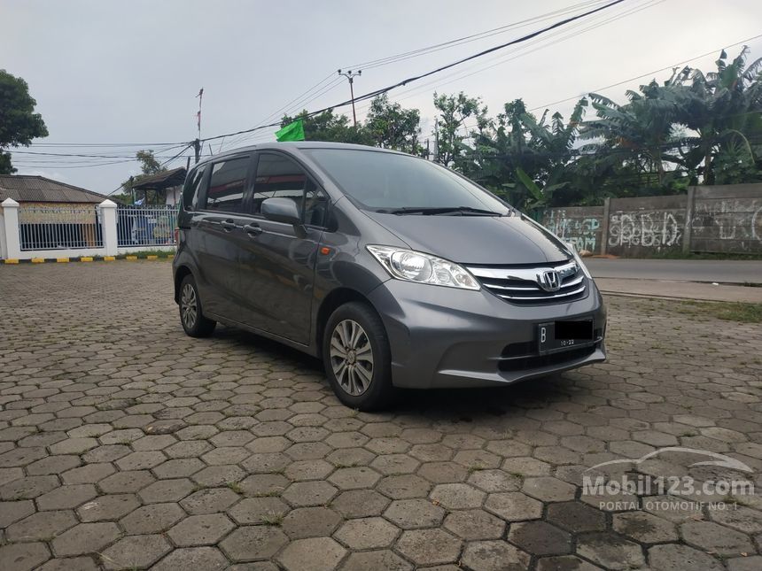 Jual Mobil  Honda Freed  2012  S 1 5 di Jawa Barat Automatic 