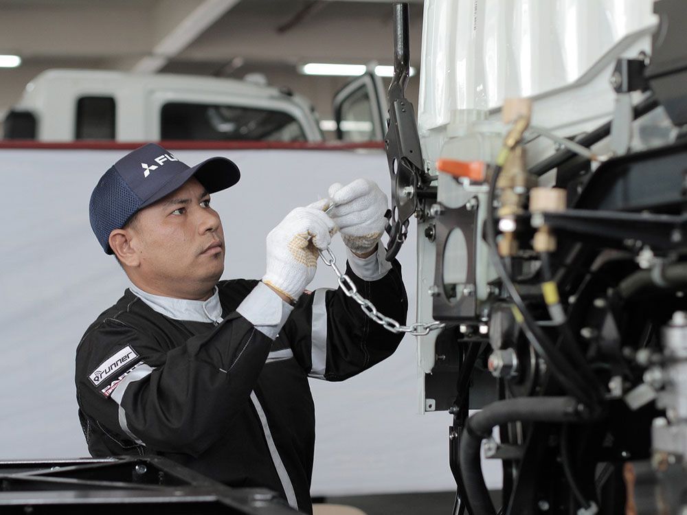 Mitsubishi Fuso Gelar Kompetisi Antar Sales dan Mekanik