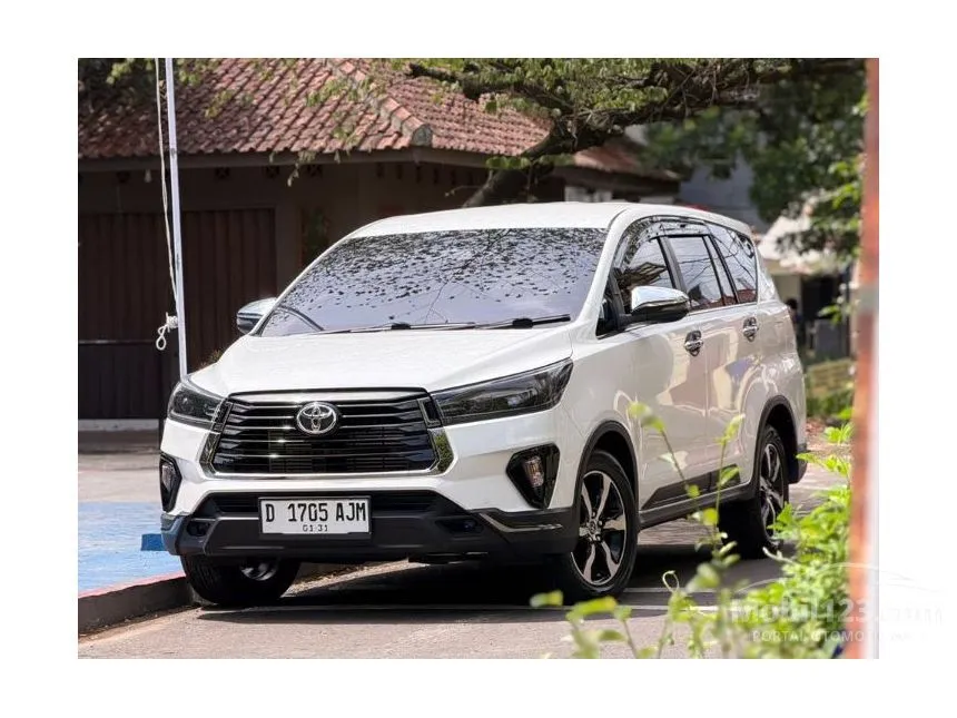 2021 Toyota Kijang Innova Venturer MPV