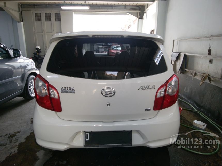 Jual Mobil Daihatsu Ayla 2015 M 1.0 di Jawa Barat Manual 