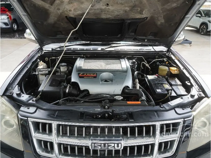2011 Isuzu MU-7 Choiz SUV