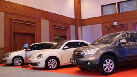 Mobil Rampasan KPK Dilelang dengan Kondisi Apa Adanya