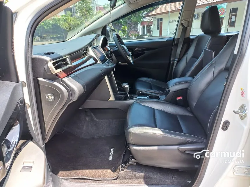 2019 Toyota Innova Venturer Wagon