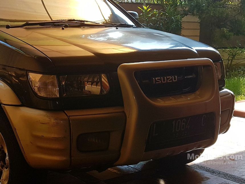 Jual Mobil Isuzu Panther 2001 TOURING 2.5 di Jawa Timur 