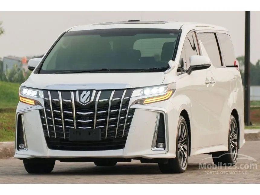 2015 Toyota Alphard SC MPV