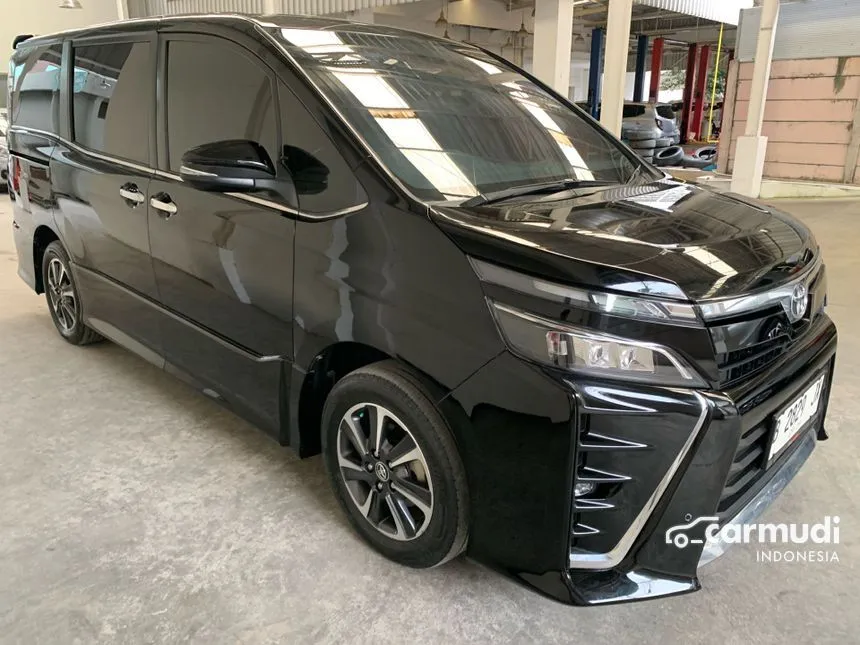 2018 Toyota Voxy MPV