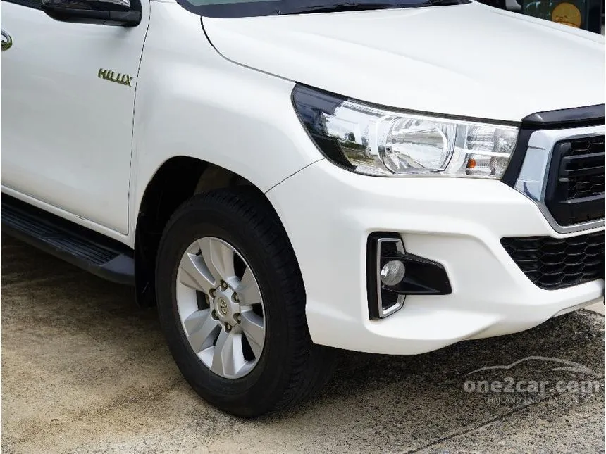 2019 Toyota HILUX REVO E Prerunner Smart Cab Pickup