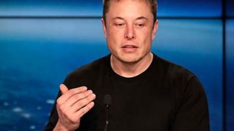 Elon Musk Hapus Akun Resmi Tesla di Facebook