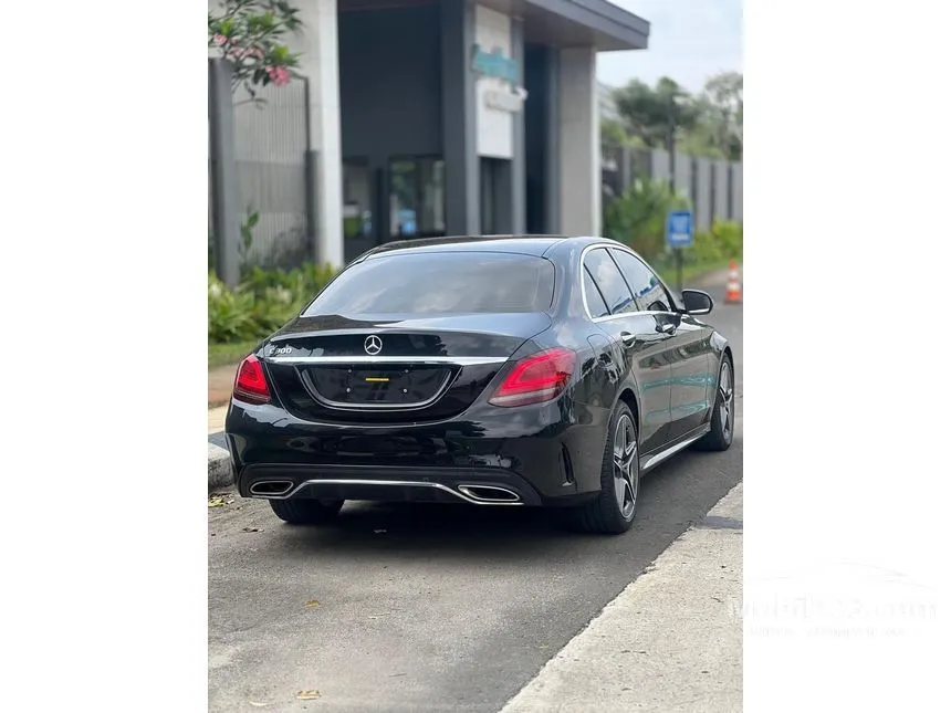 2019 Mercedes-Benz C300 AMG Line Sedan