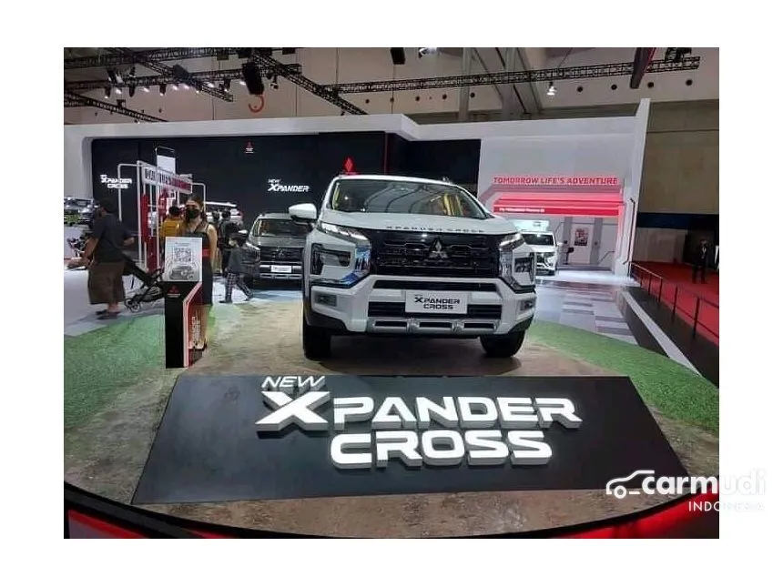 2024 Mitsubishi Xpander CROSS Premium Package Wagon