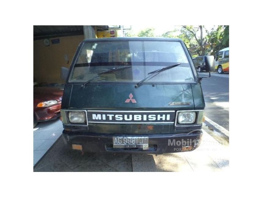 Jual Mobil Mitsubishi Colt L300 1981 2.5 di Jawa Timur 