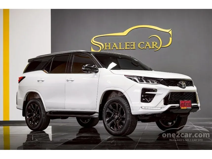 2023 Toyota FORTUNER GR Sport (Black Top) SUV