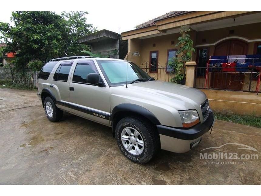 Jual Mobil  Chevrolet  Blazer  2003 Montera  LN 2 2 di Jawa 