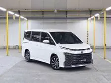 2024 Toyota Voxy 2.0 (Premium Color) MPV Garansi DP Minim