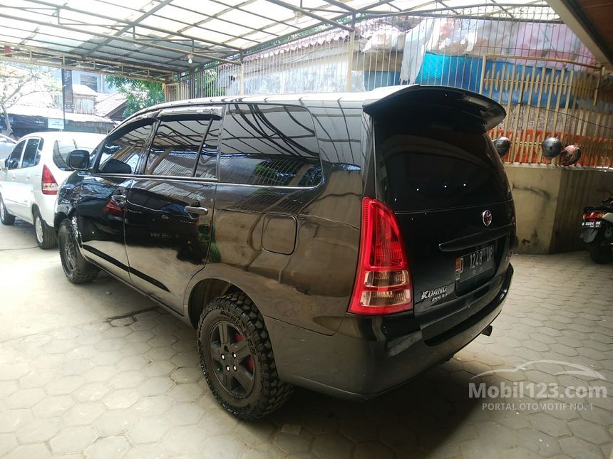 Jual Mobil Toyota Kijang Innova 2005 E 2.5 di Jawa Barat 