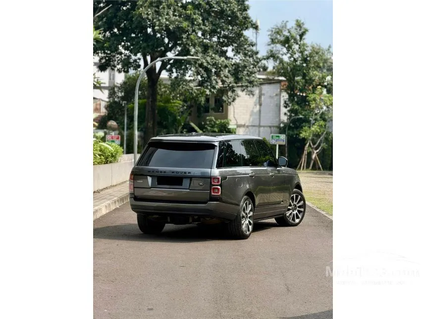2014 Land Rover Range Rover Vogue SUV