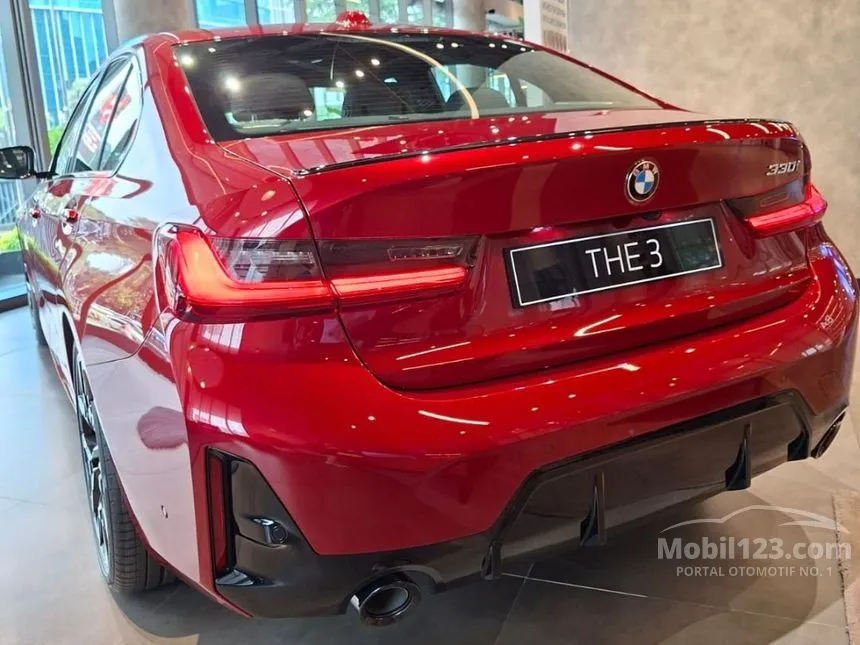 2025 BMW 330i M Sport Pro Sedan
