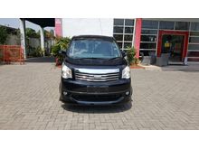 2013 Toyota NAV1 2.0 V MPV