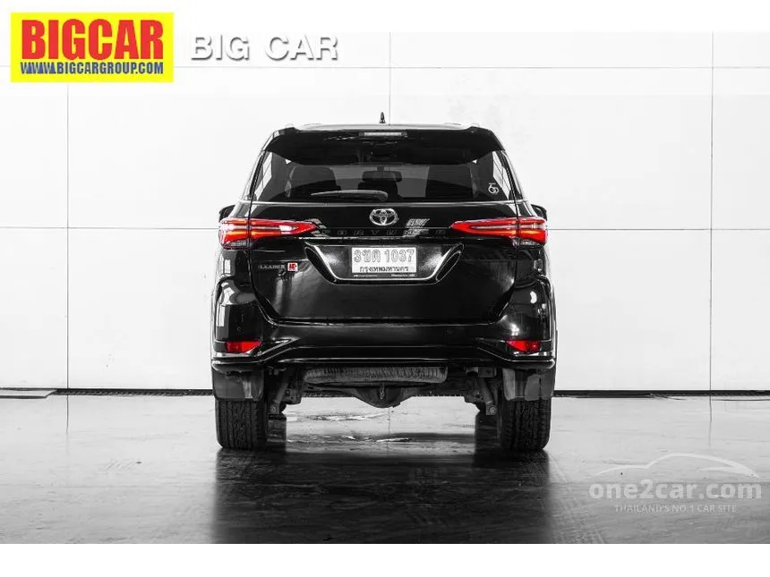 2022 Toyota FORTUNER Leader V SUV