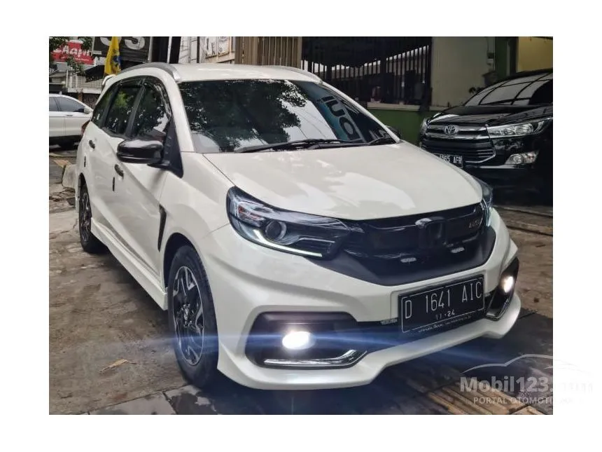 Jual Mobil Honda Mobilio 2019 RS 1.5 di Jawa Barat Automatic MPV Putih Rp 210.000.000
