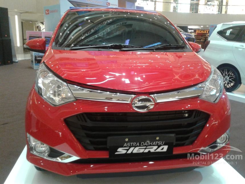 Jual Mobil Daihatsu Sigra 2019 R 1.2 di Jawa Timur Manual 