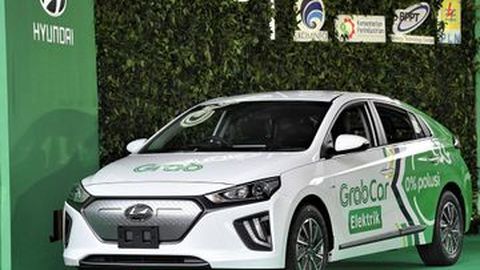 Lagi Digarap, Kredit Ringan Mobil Listrik untuk Driver Grab di Indonesia!