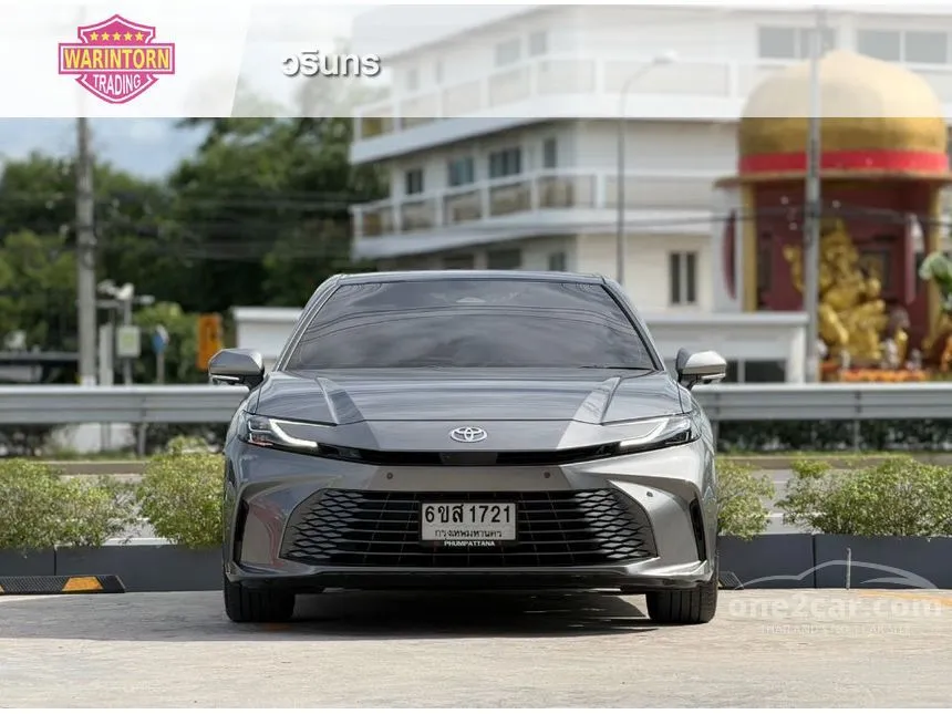 2025 Toyota CAMRY HEV Premium Luxury Sedan