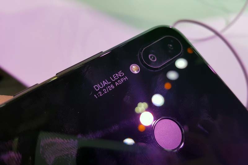 Huawei nova 3i Tawarkan Pengalaman Selfie lewat 4 Kamera AI 1